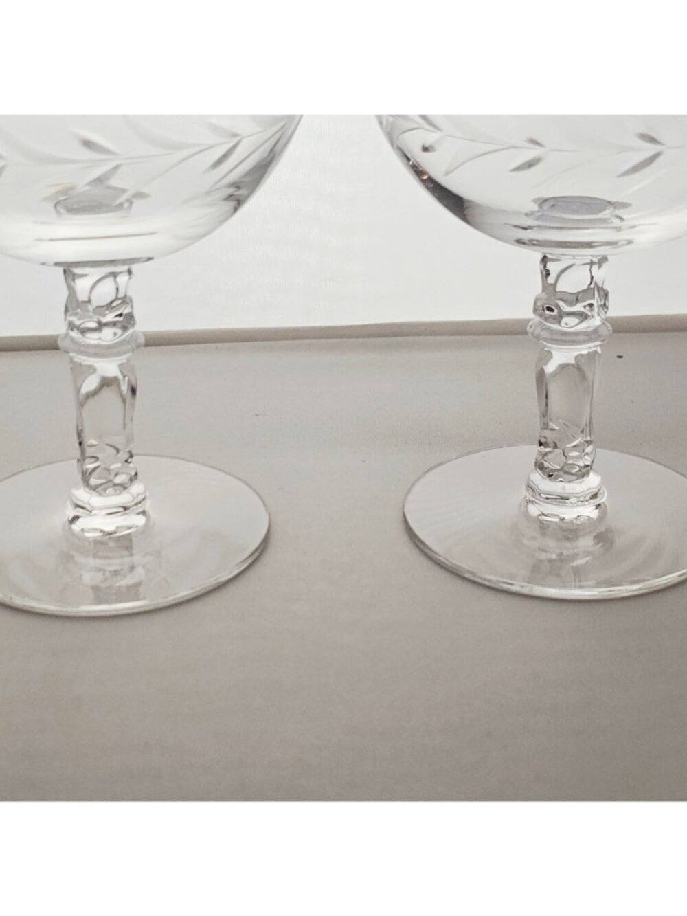 2 Fostoria Holly Champagne Coupes Glasses 4.5" sculpted stem etched cut glass - Picture 7 of 7